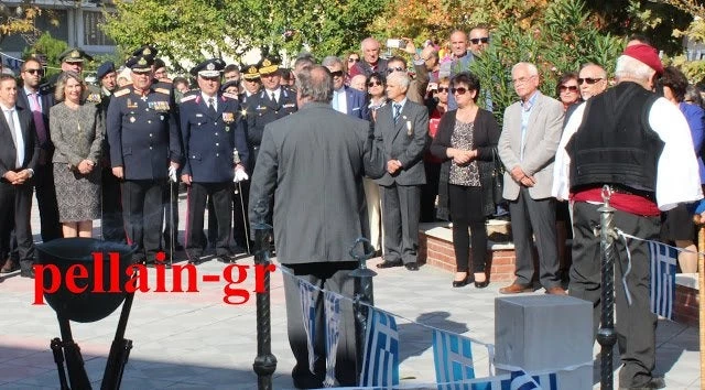 «Ξεβράκωσε» την Παπακώστα ο εκπρόσωπος των Απογόνων των Μακεδονομάχων (βίντεο)